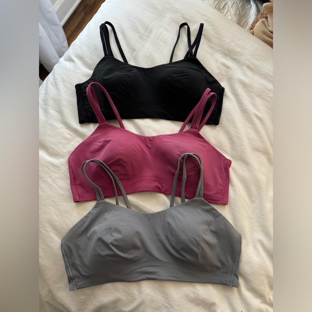 Lululemon like a cloud bras.